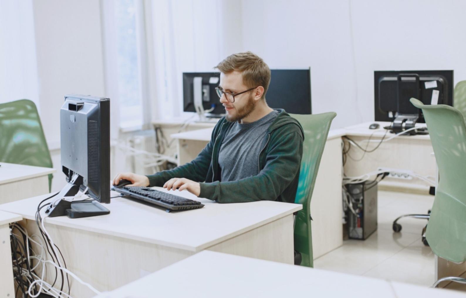 Дослідження користувацької поведінки та аналіз інтерфейсів